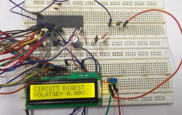 0-25V Digital Voltmeter using AVR Microcontroller