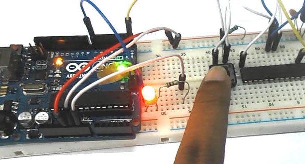 How to establish UART communication between ATmega8 and Arduino Uno?