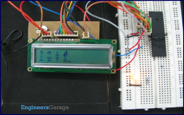 adc lcd16x2 codevision avr