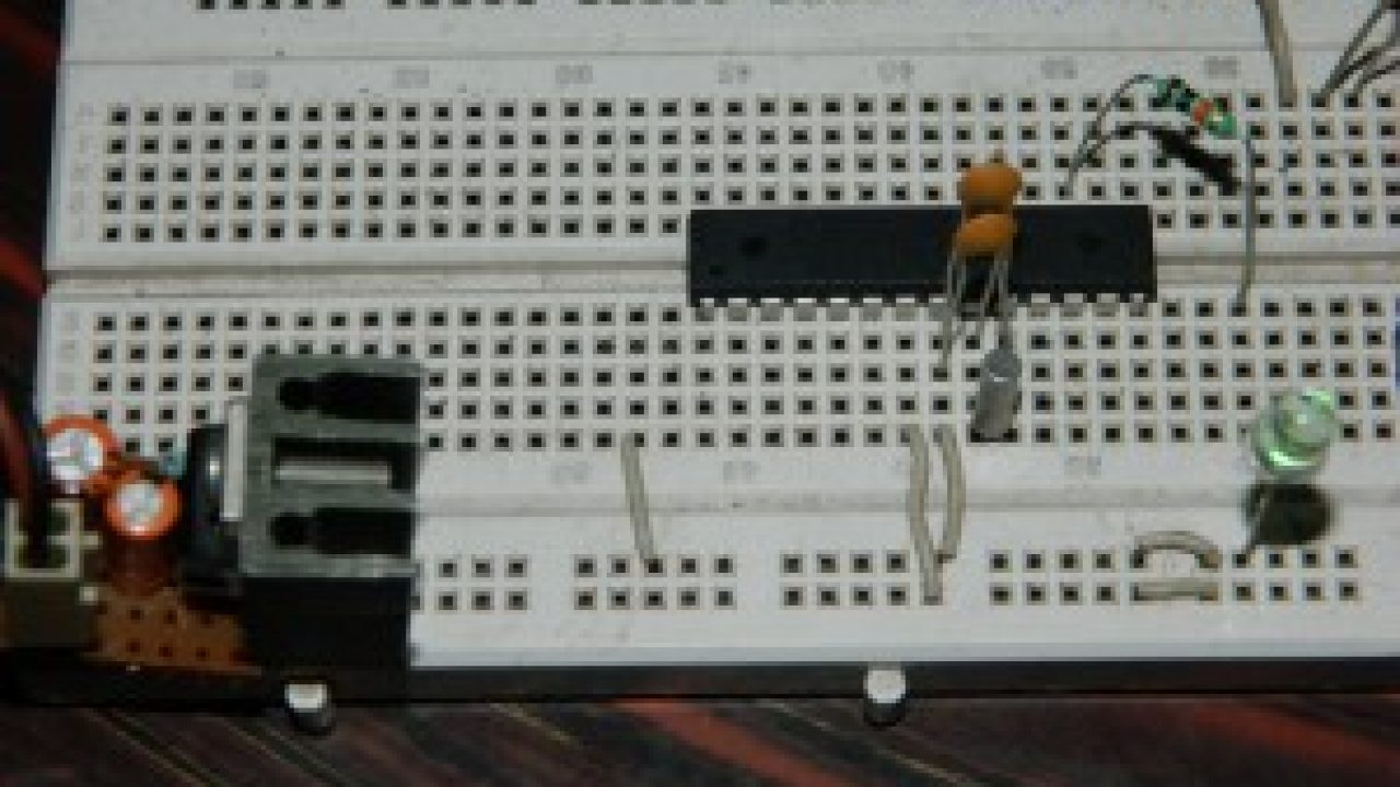 8MHZ Crystal 22pF Capacitors ATMEGA16L-8PU MCU Kit Matrix PCB IC Socket 