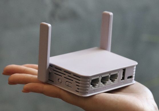 MEET THE POCKET SIZED WIRELESS GATEWAY WITH DUAL GBE PORTS FOR 120